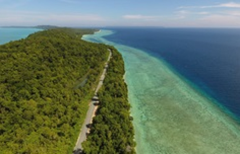 4-Day Rejuvenating Stay in Derawan Archipelago